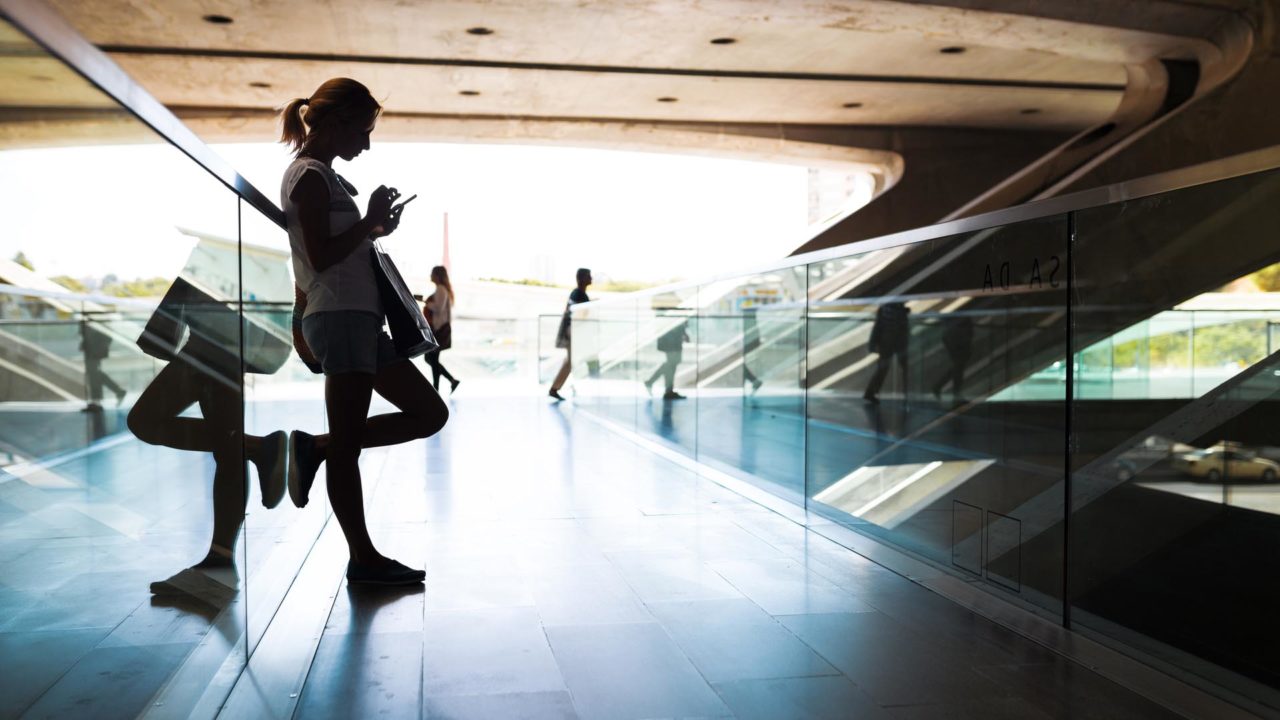 Gli effetti dei social sulla salute mentale dei ragazzi: timori fondati e miti da sfatare