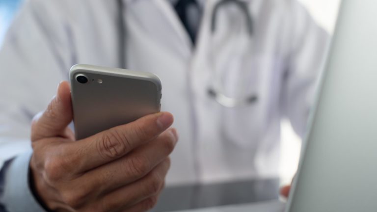 Quante vite ci costa una Sanità poco digitale