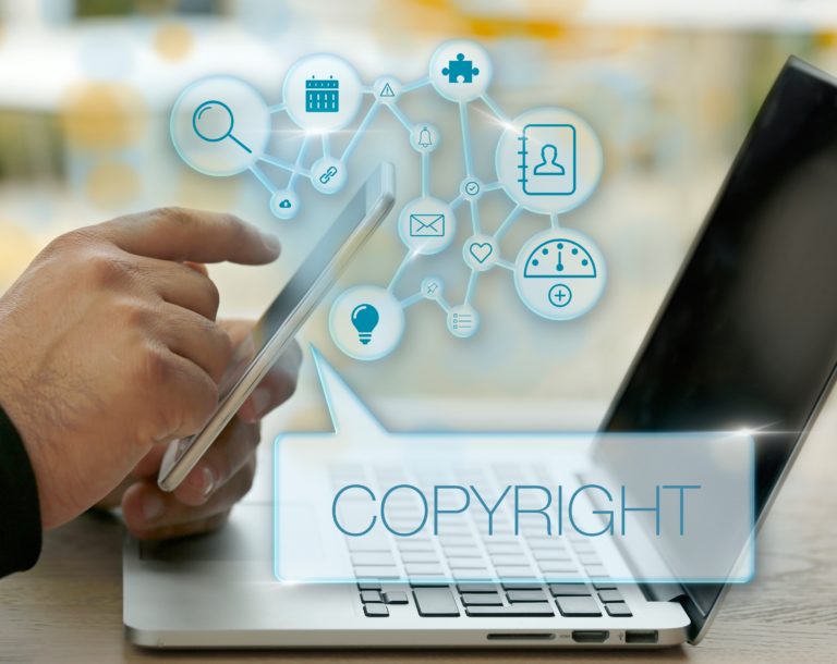 Copyright, la Corte di Giustizia fa chiarezza sull'identificazione degli autori delle violazioni nel File-Sharing