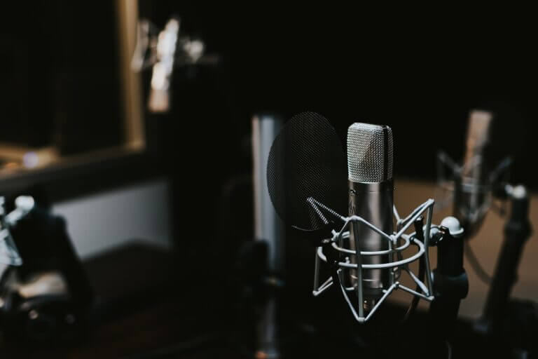 Leggi l'articolo Podcast per la didattica e la formazione: come farli, esempi e benefici