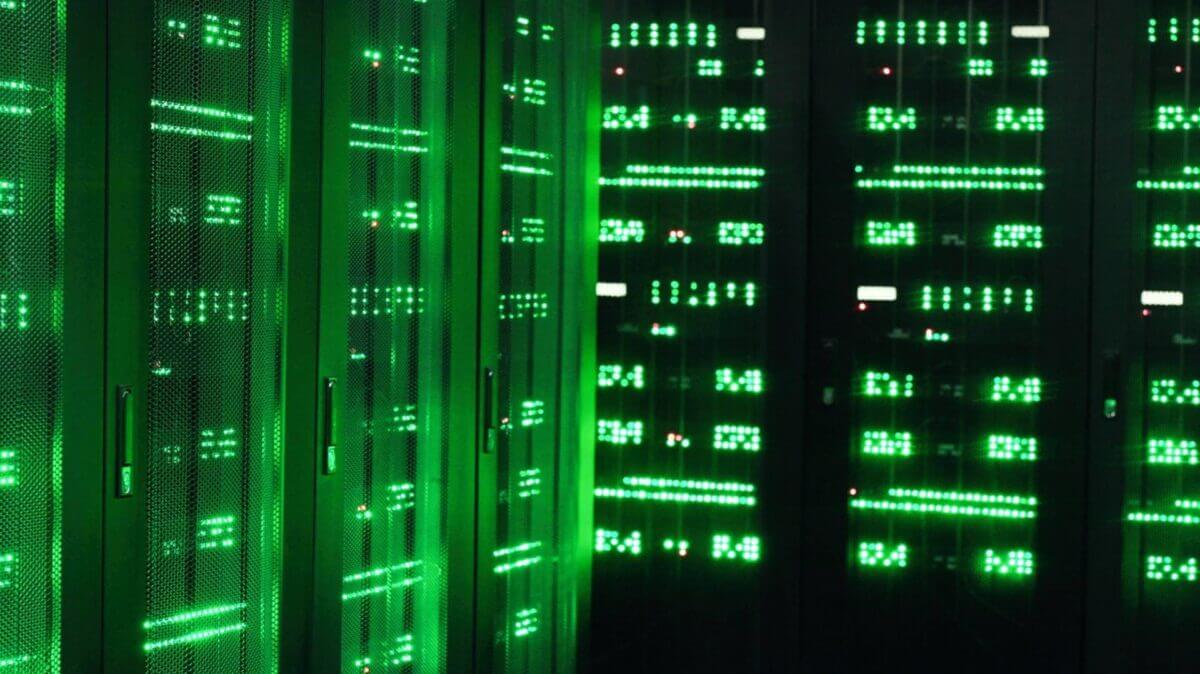 green data center AI e sostenibilità; impatto ambientale data center; fornitori data center; on premise cloud data center data center sostenibili; data center nucleare