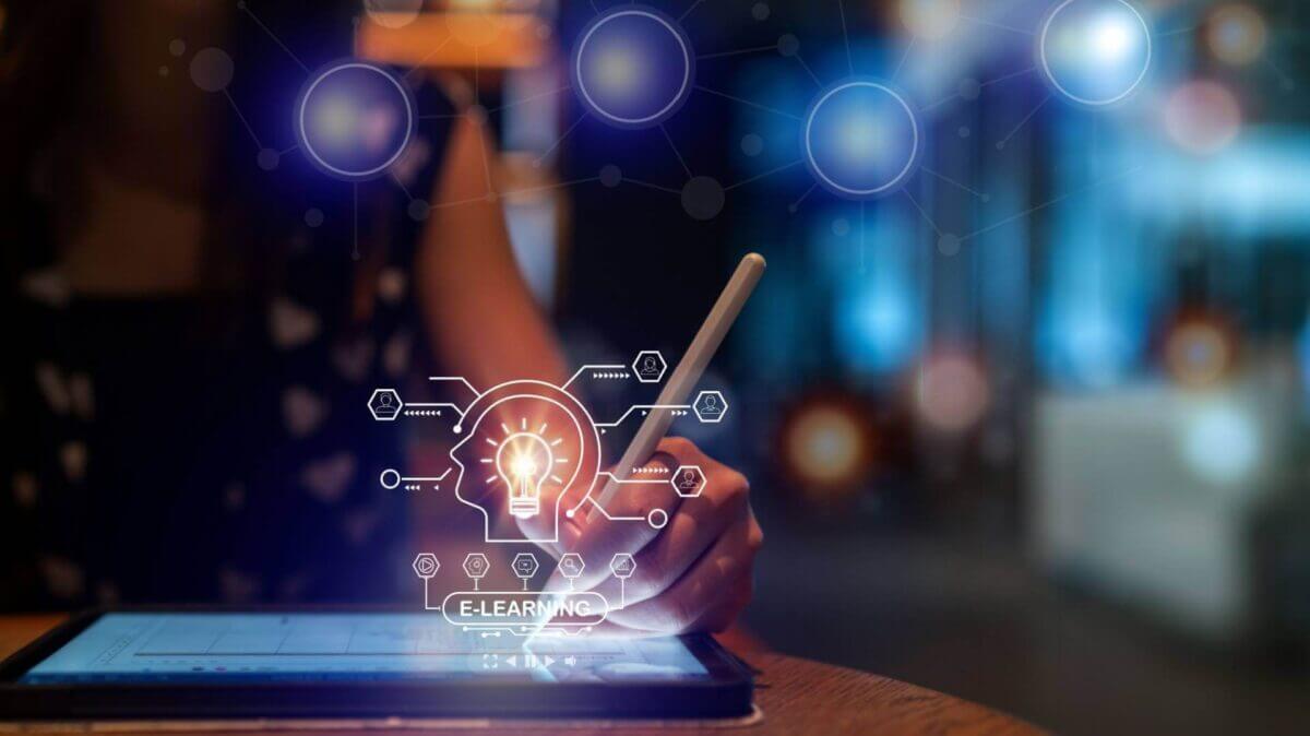 ai scuola (1) formazione intelligenza artificiale ia nella didattica AI e bisogni educativi speciali educazione personalizzata con l'IA libri digitali a scuola; NotebookLM SchoolAI identità digitale dello studente