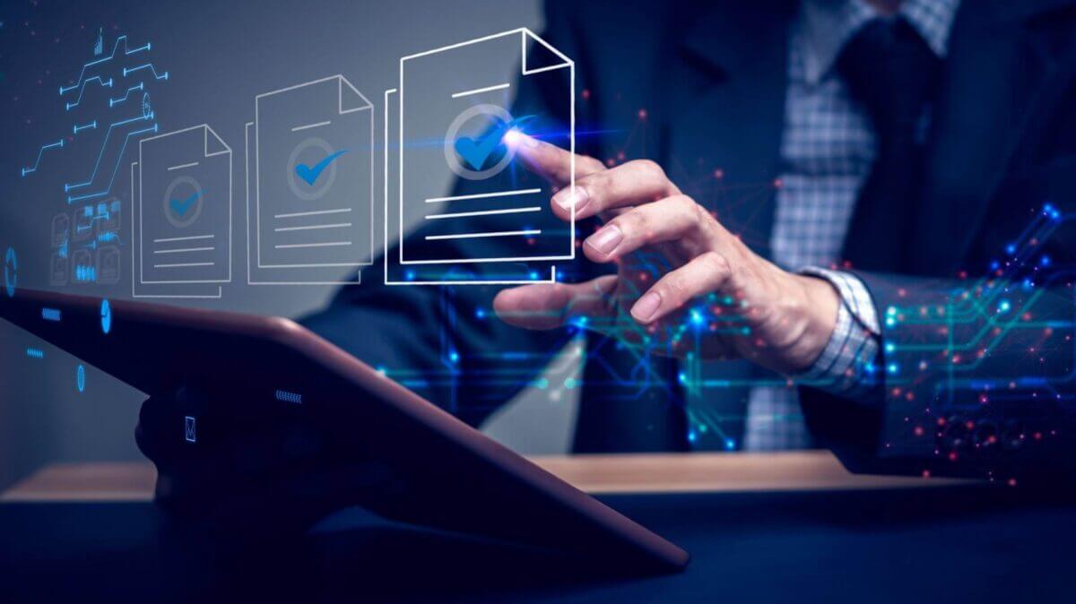 contratti (1); digitalizzazione contratti pubblici Contratti AI in azienda; dlt pilot regime; Web3 / DAO