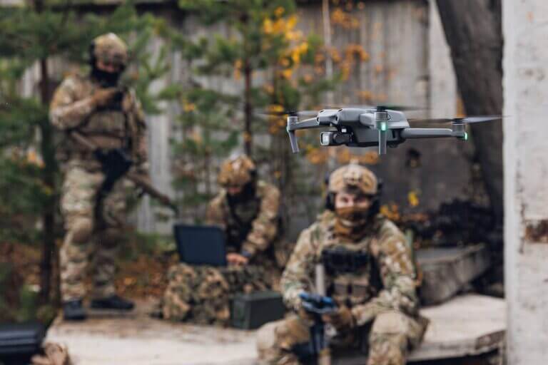 Leggi l'articolo Sistemi militari autonomi, l’Ue accelera verso la competizione globale: il piano al 2030