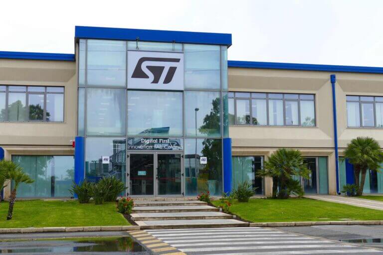 STMicroelectronics: la grande crisi dei chip europei