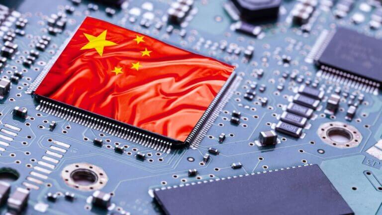 Boom dell'IA cinese nelle aziende: vantaggi o trappola strategica?