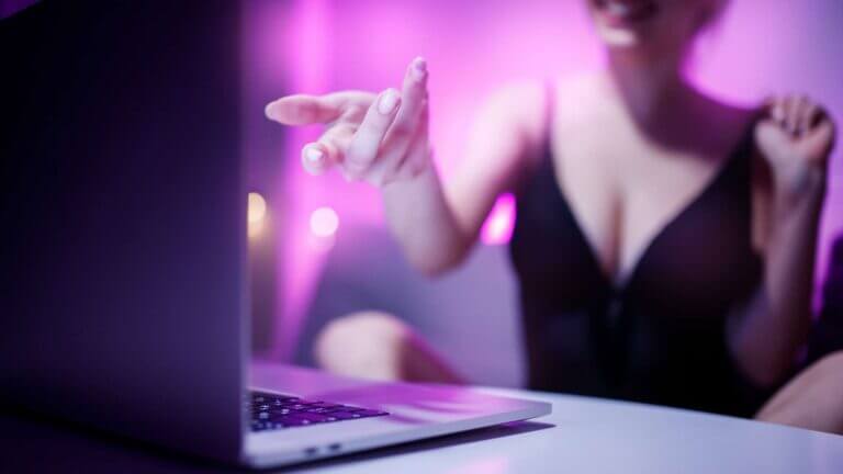 Leggi l'articolo Il vero volto di OnlyFans: guadagni per pochi, danni per molte