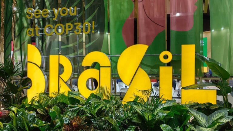 crediti di CO2 (1); Amazzonia, terre rare e popoli indigeni: l’aspetto oscuro della transizione verde