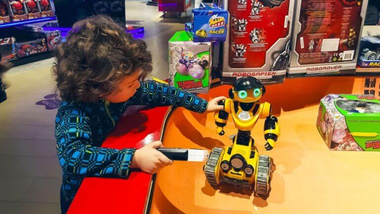 sicurezza dei giocattoli intelligenti