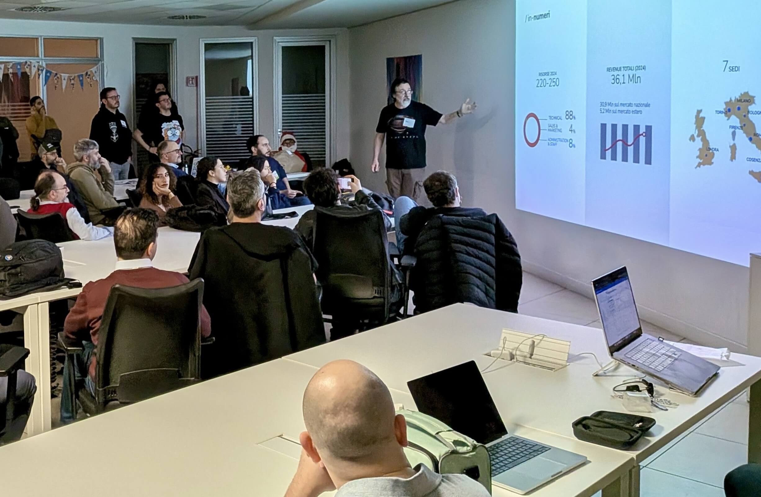 Sourcesense-community-volto-oscurato