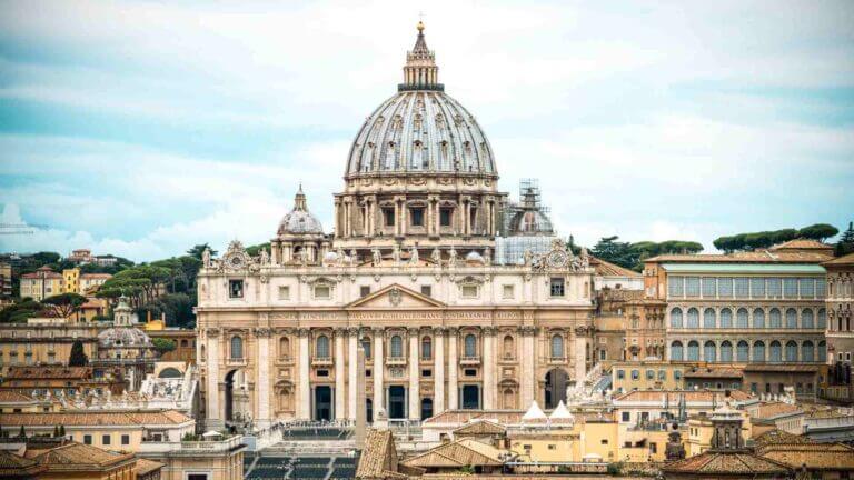 Shutterstock_2643238355 (1)