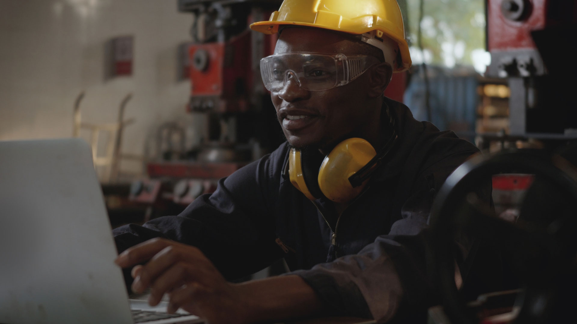 Industrial-Smart-Working