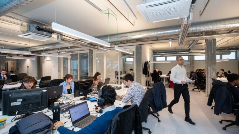 La people strategy di Mashfrog Group: persone che lavorano